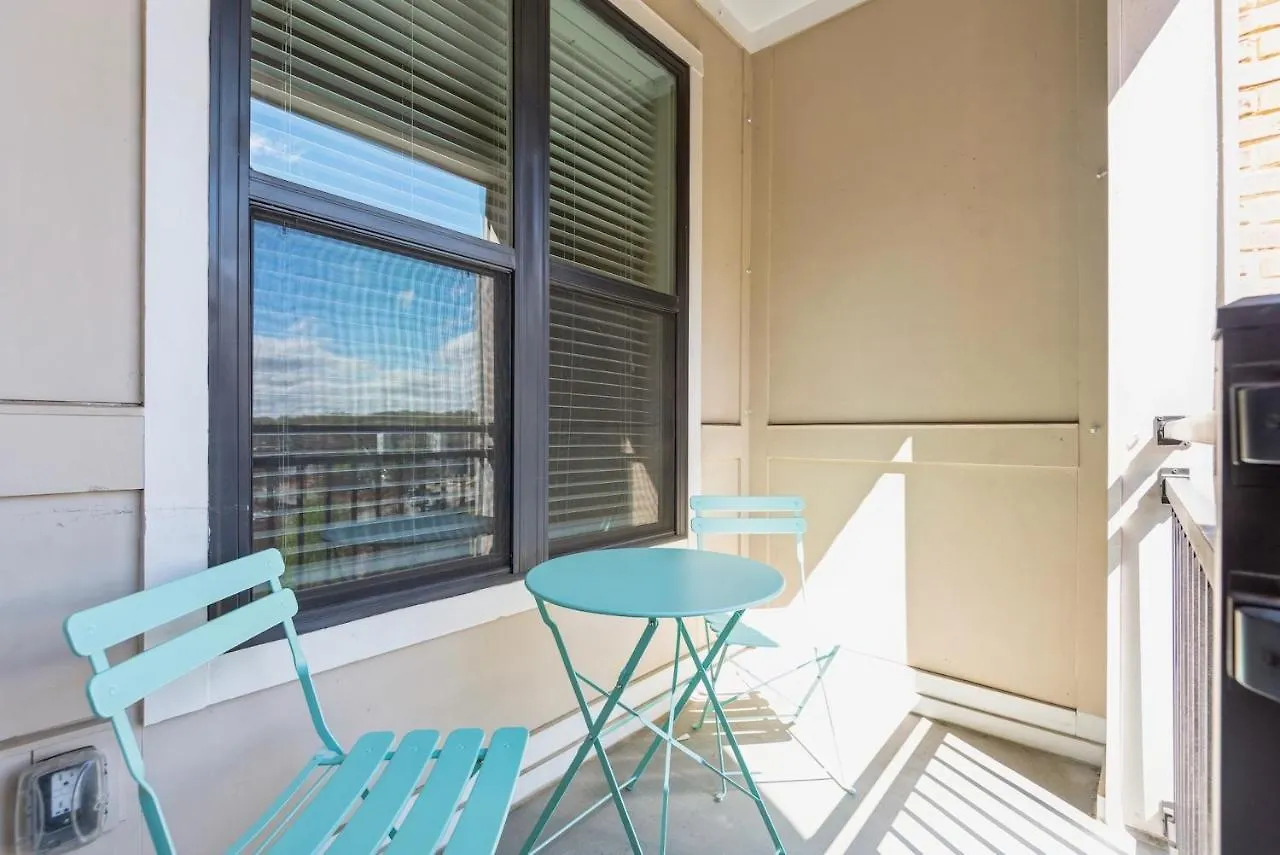 Kasa Dilworth Charlotte Aparthotel